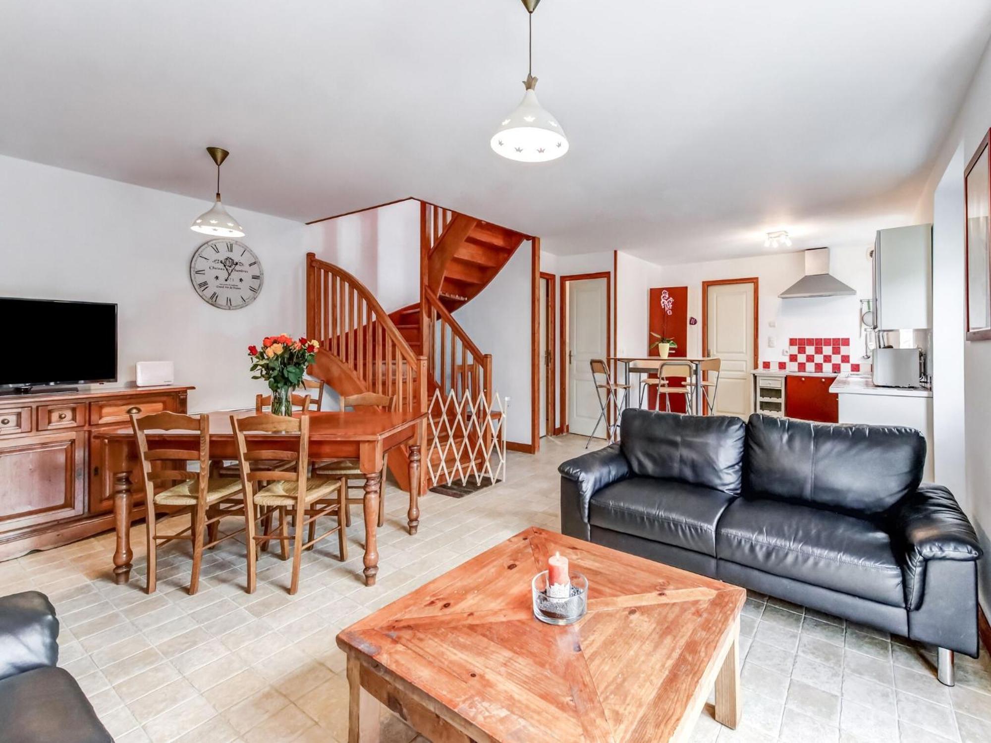 Holiday Home With Garden In Brainville Exterior photo